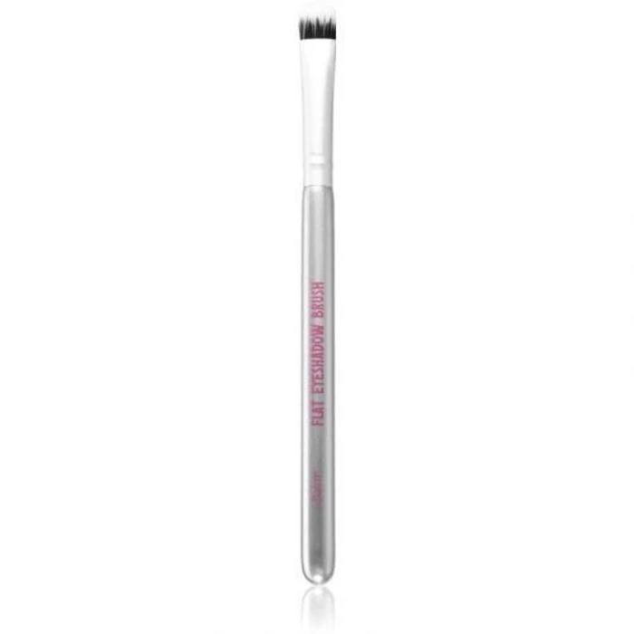 Pinceau à Ombre Plat - The Balm - Flat Eyeshadow Brush - Poils Synthétiques - Tête Arrondie - Élégant