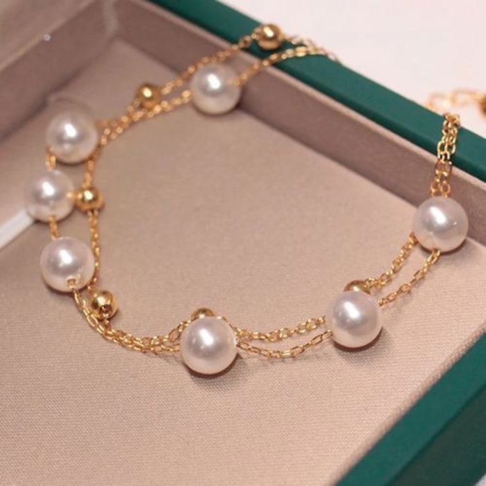 Bracelet avec breloque en perles élégant tendance 2023