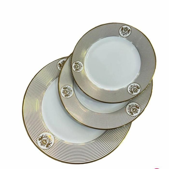 Service de table 36 pièces dorés