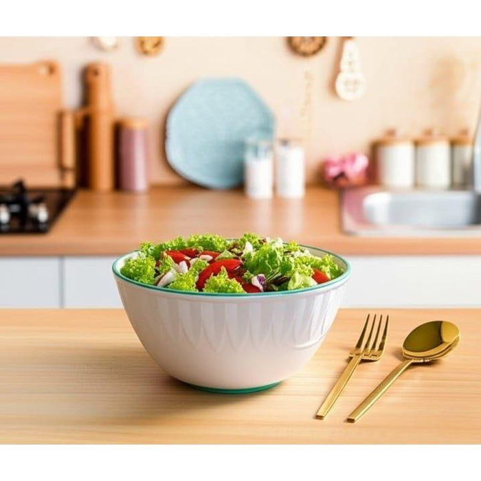 Saladier design en céramique blanche avec bord vert – Élégance moderne pour cuisine raffinée