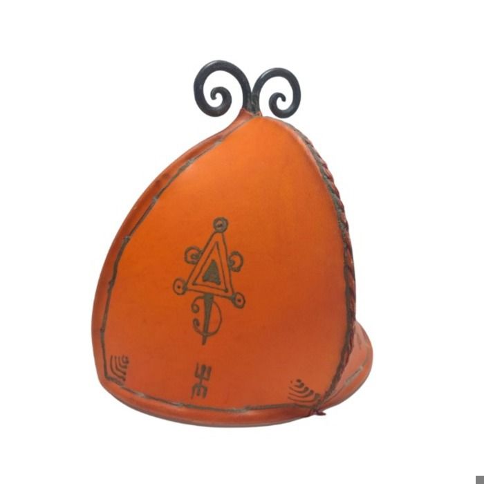 Lampe Marocaine Traditionnelle en Cuir Peint – Forme Originale & Design Berbère