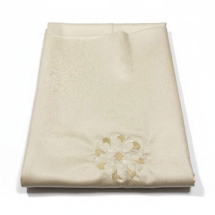 Nappe simili cuir qualité premum anti tache  simili cuir premier choix brodée ;