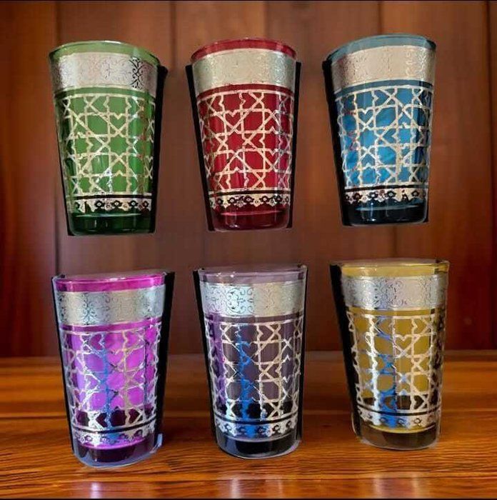 collection de verre 6 thé MULTICOLORE fabriqués artisanalement. 6 pièces.