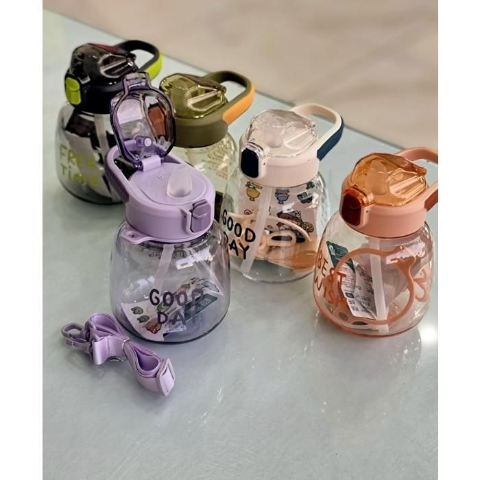 Bouteille d'eau 750ml large ventre en plastique avec poignée , portable (Couleur aléatoire)