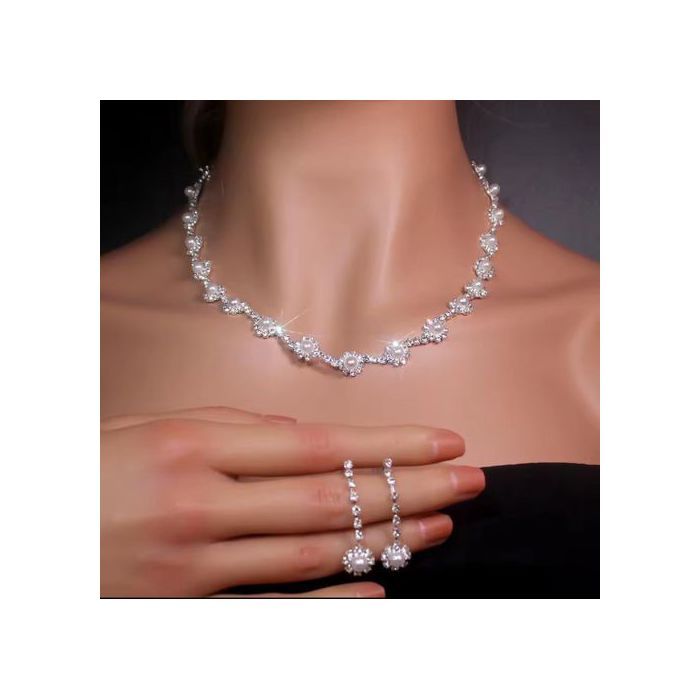 Ensemble de Bijoux en Cristal Plaqué Argent, Boucles d'Oreilles et Collier