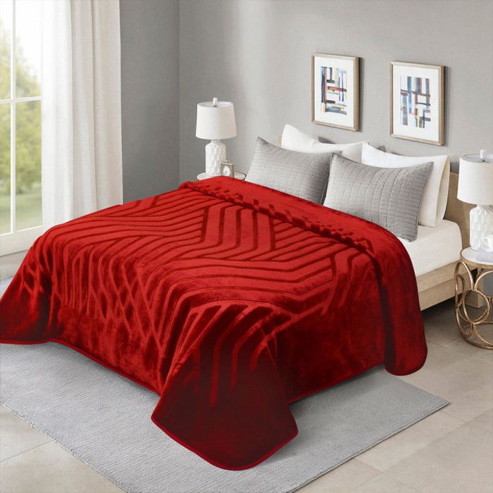 ouverture engravée MiaMora 220X240 cm couleur Grenat