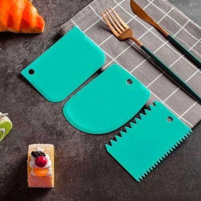 Grattoir à Dessert Coupes pâtisseries multifonctions, Ensemble de 3 Spatules, couleur aléatoire