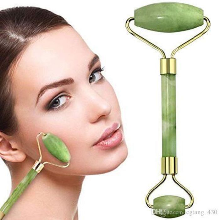 Jade Roller et brosse Rouleau massage  pour  visage et cou