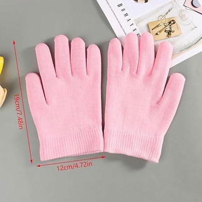 Gants hydratants idéaux pour nourrir et hydrater la peau sèche.