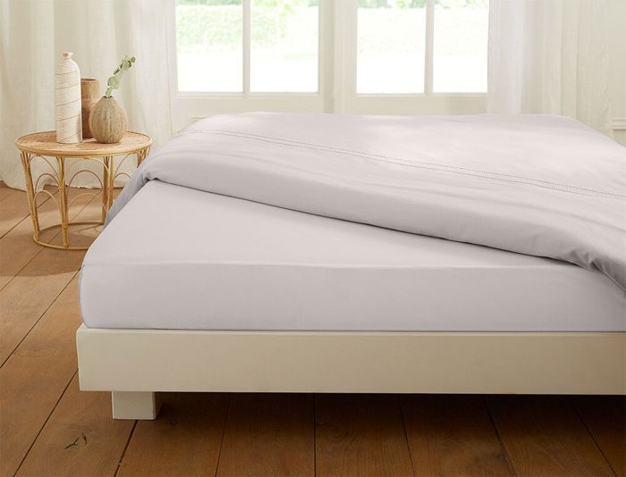 Drap-housse - LINVOSGES - Satin de coton - 160x200 cm - Gris nuage - Bonnet 35 cm