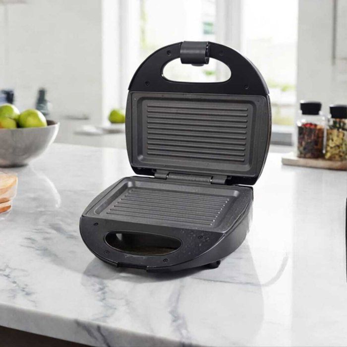 Panini 2 tranches  puissant et resistant  750W. Grill Panini