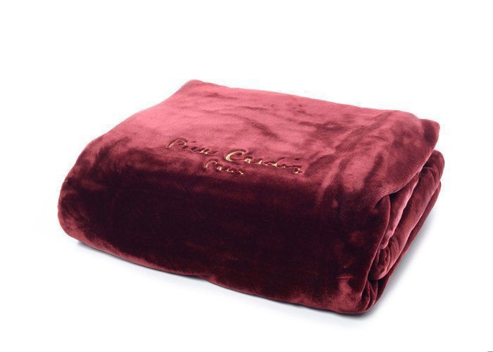 Couverture - Pierre Cardin - Bordeaux - 220x240 cm - 100% polyester - Élégance et confort